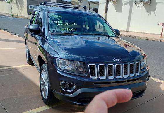 JEEP COMPASS 2.0 SPORT 4X2 16V GASOLINA 4P AUTOMÁTICO JEEP COMPASS 2.0 SPORT 4X2 16V GASOLINA 4P AUTOMÁTICO